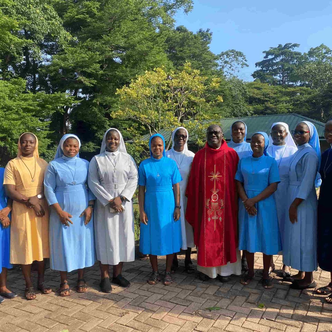 Sister Communicators with Rev. Fr Peter Laast, CSSp.